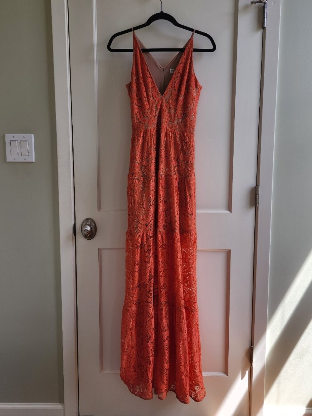 Dress the Population Coral Lace/Gold Thread Maxi Dress Deep V Small
